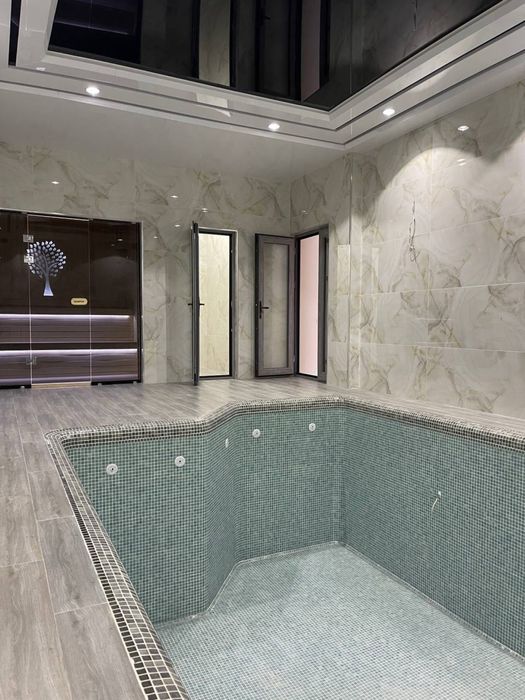 Продается евродом угловой с зади Гостиница Россия