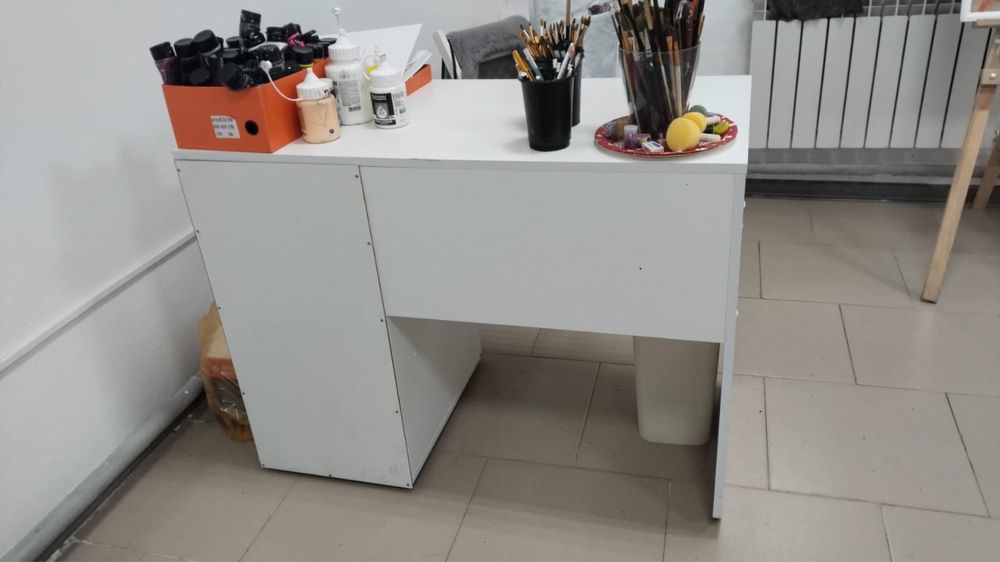 Стол письменный продам д100ш50в74 ЛДСП