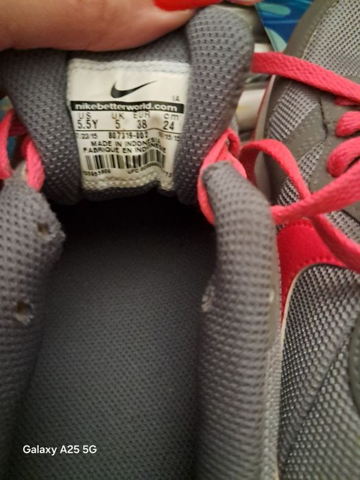 Vand adidași Nike
