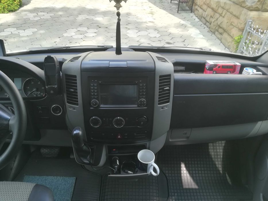 Transport persoane 8+1 din Rădăuți