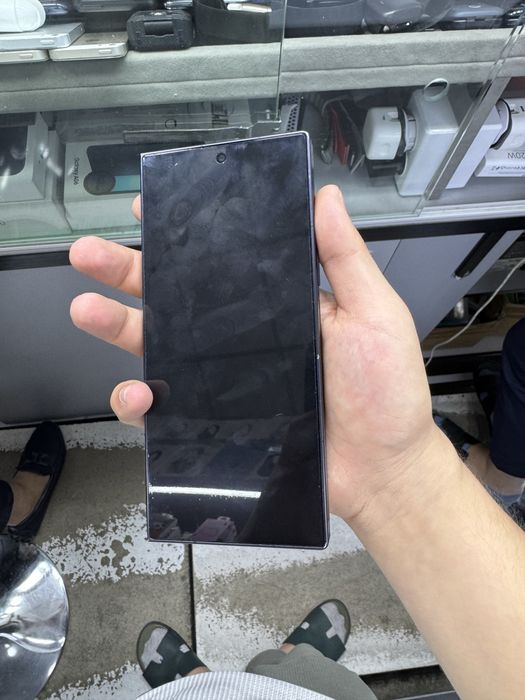 Samsung Z Fold 7 12/512 gb Vietnam holati yaxshi