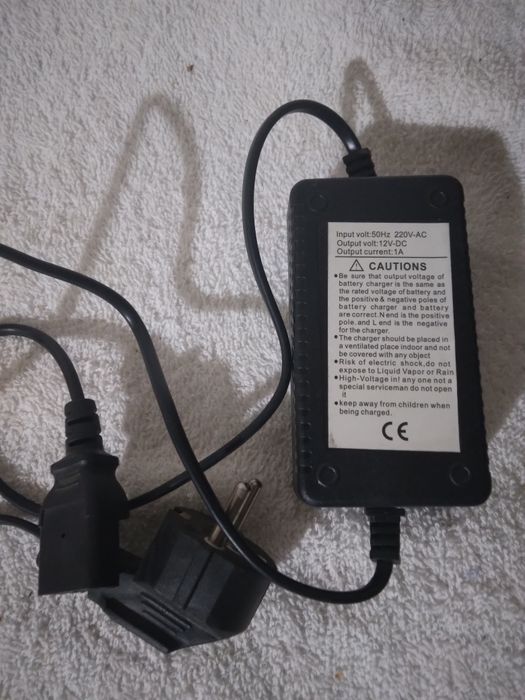 Încărcător pentru pompă de stropit ieftin 30 de lei