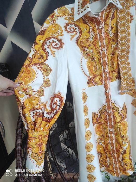 Продам платье очень красивое.