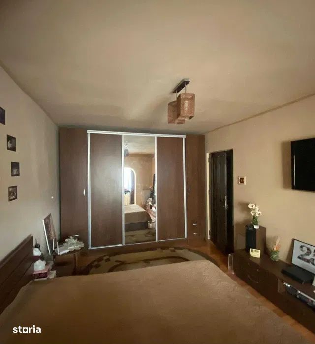 Apartament 3 camere, 65 mp, etaj 3, complet mobilat si utilat, zona 1 — fotografia 1
