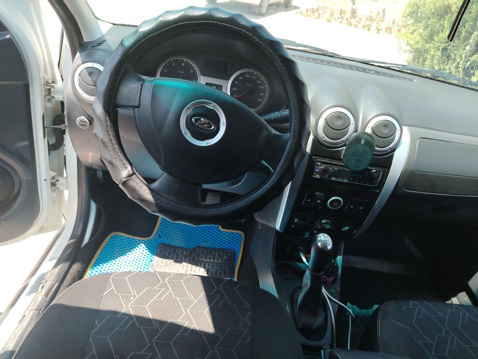 Lada Largus Sotiladi