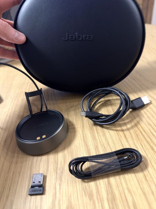 Jabra Evolve 2 85 with Charging Stand