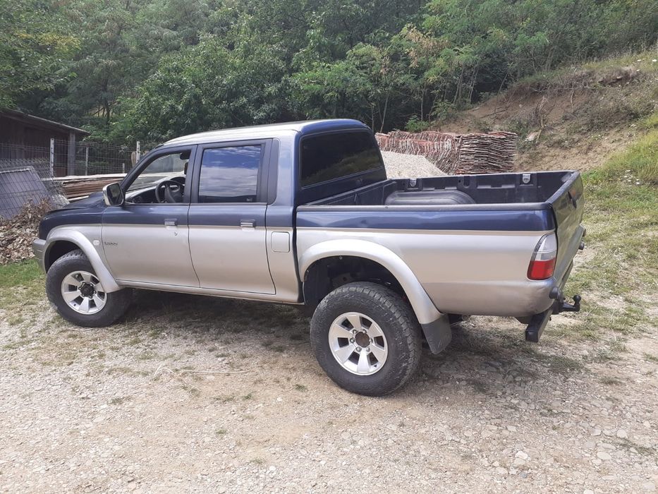 Vând Mitsubishi l200