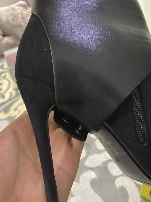 Продам полусапожки 2 в 1. Очень стильные.