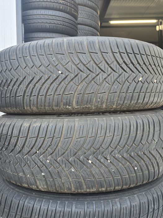 4 Броя 205/55/17 Kleber 2x6,5mm 2x5,2mm