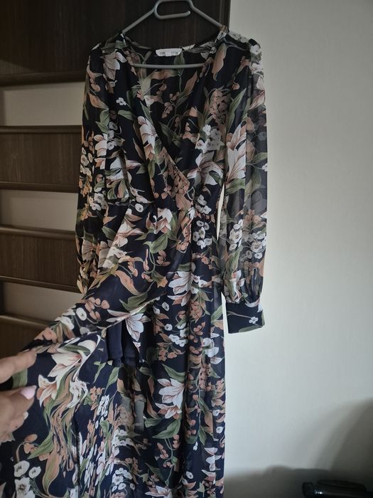 Рокля  за  повод