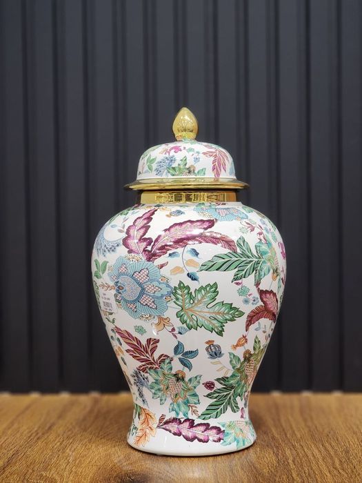 Фарфоровые итальянская качественные ваза