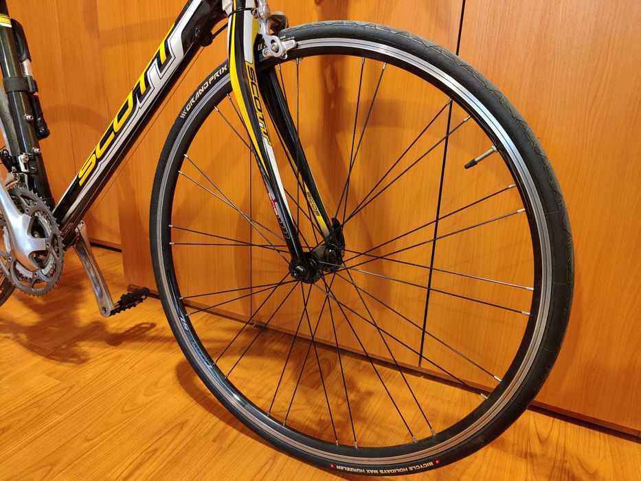 Cursieră full carbon Scott CR1