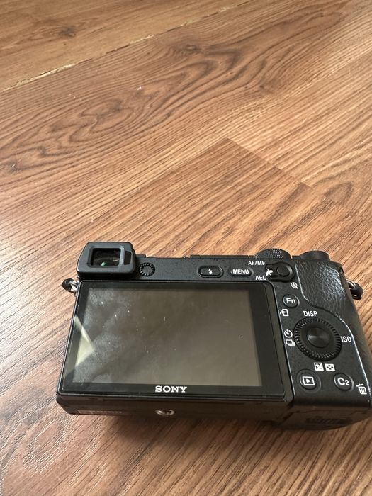 Sony a6300 почти новый