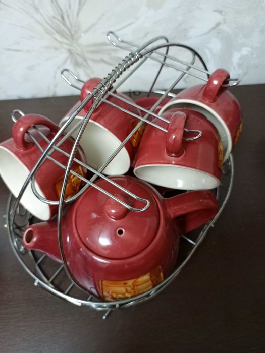 Продам чайный набор  на подставке