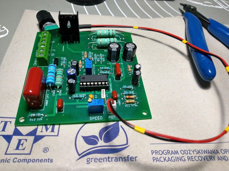 Controler pentru motoarele mașinilor de spălat