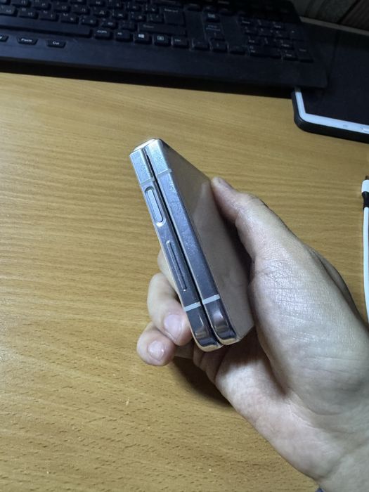 Samsung Flip 5 512 gb идеальное состояние
