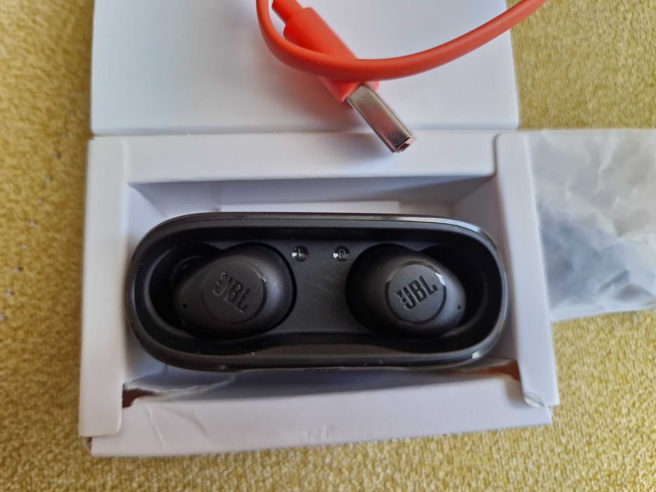JBL Vibe Buds безжични Bluetooth слушалки