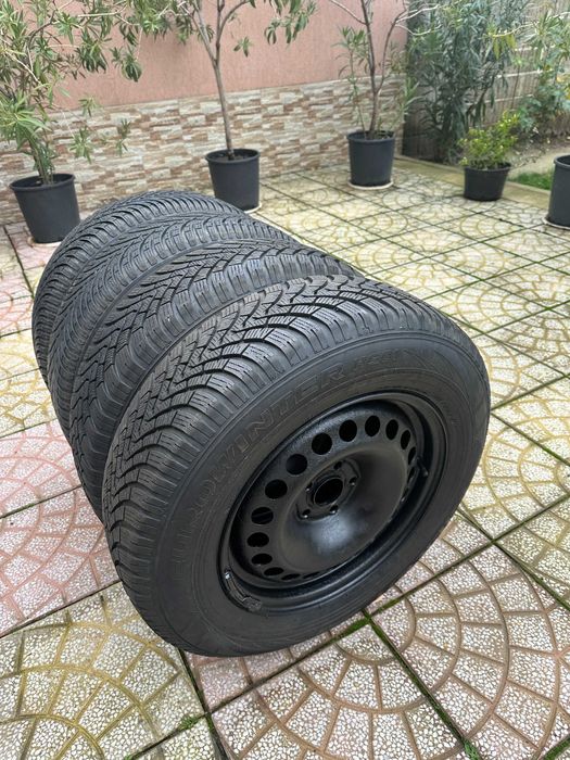 Vand cauciucuri de iarna cu jante 205/70 R16 An 2023