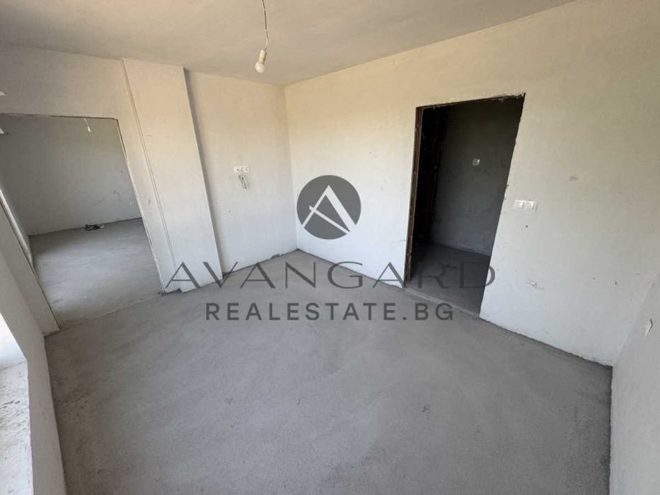 Продава се Двустаен апартамент в Пловдив, Остромила - 53 кв.м за 1480 €/кв.м - Снимка #4