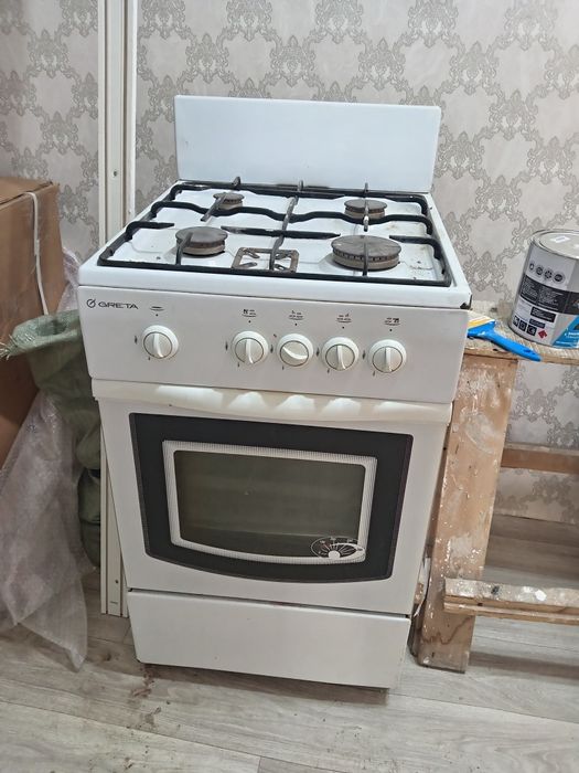 Продам газ плиту