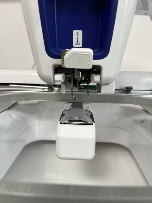 Mașină de brodat Brother VR – ca nouă, doar 24h folosită + accesorii