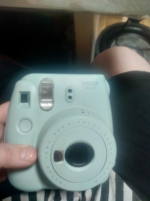 Продам полароид почти новый