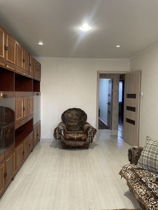 Сдаю- 2-х.ком.кв. на 6мкр