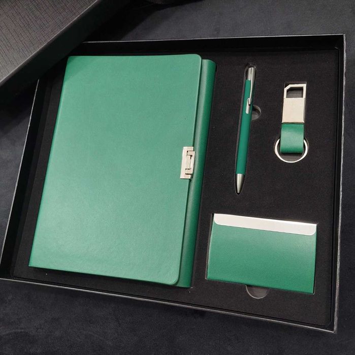 Набор для подарка блокнот ручка картхолдер брелок (возможно нанесение)