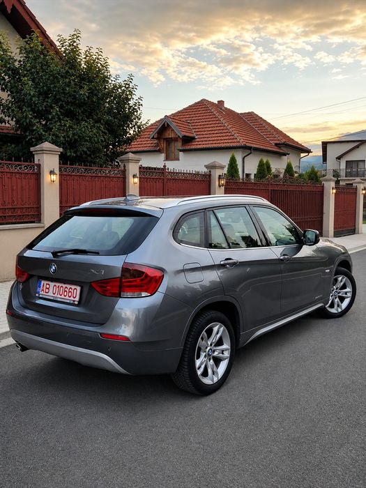 BMW X1 2011 — imagine 4
