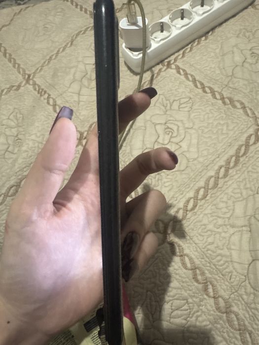 SUMSUNG а 11 телефон