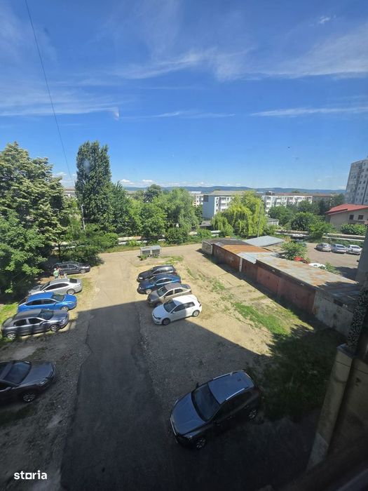 Apartament 3 camere Cornisa etaj II