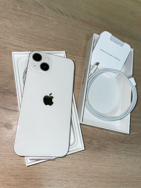 iPhone 13 128GB White (Идеал, АКБ 100%, Наушники в подарок)