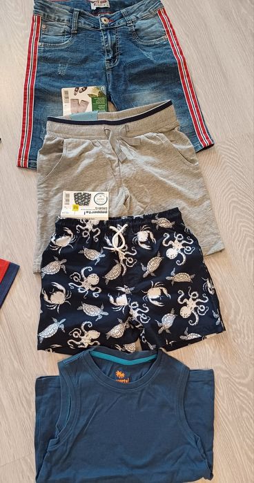 Lot baietel 6-8 ani! Pantalonași noi!