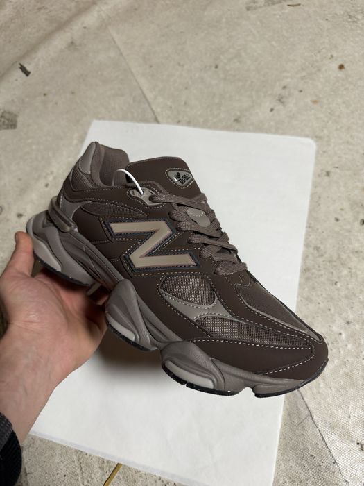 Adidasi New Balance 9060