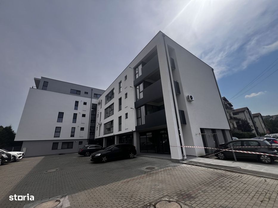 Spatiu comercial finisat de vanzare in Borhanci