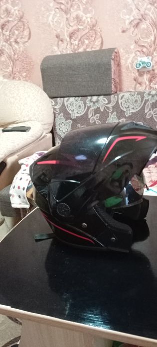Продам мотошлемы