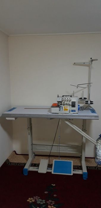 Tikuv mashinasi sotiladi