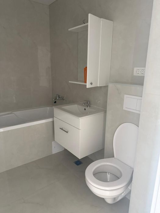 Studio + Parcare Subterana - 81 Residence