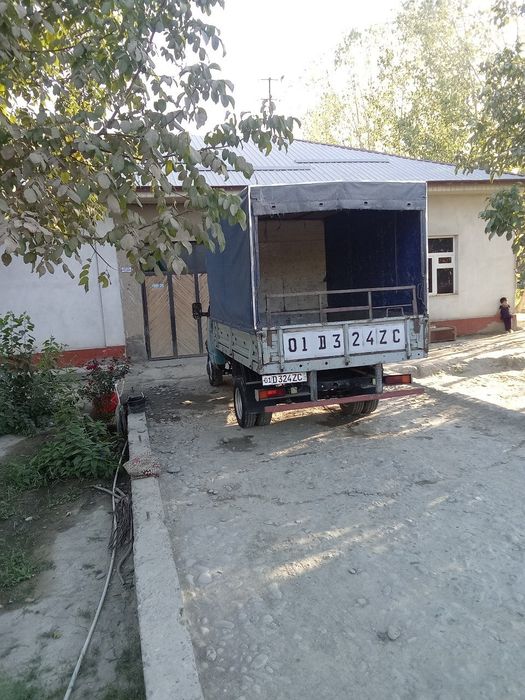 Gazel avtomobili sotiladi