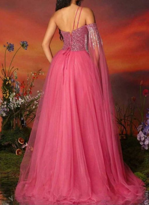 Продавам бална рокля