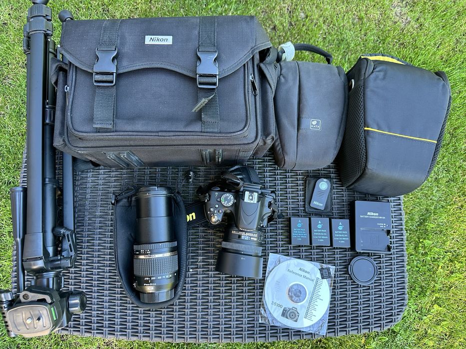 Aparat foto DSLR D5100 + kit complet, ca nou
