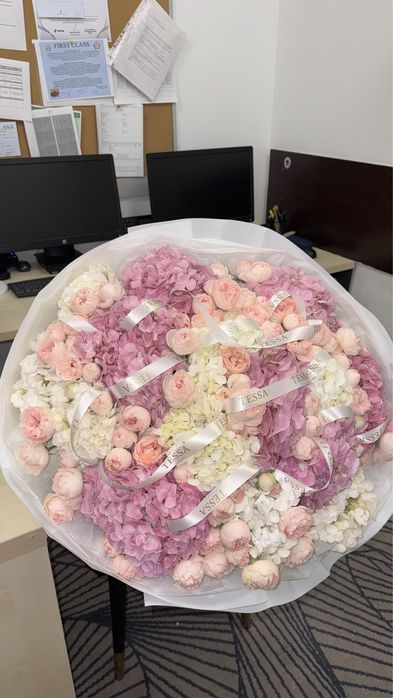 продаю цветы, сегодняшний,свежий покупали за 70к продаю за 35к