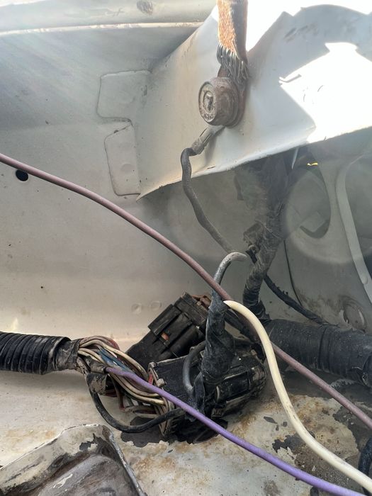 Mator moy kamaytrmaydi karobka zur salon lasetti qilingan pult bor