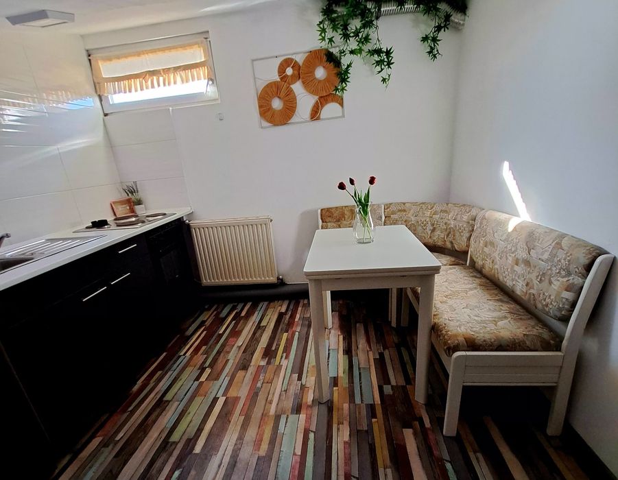Închiriez apartament