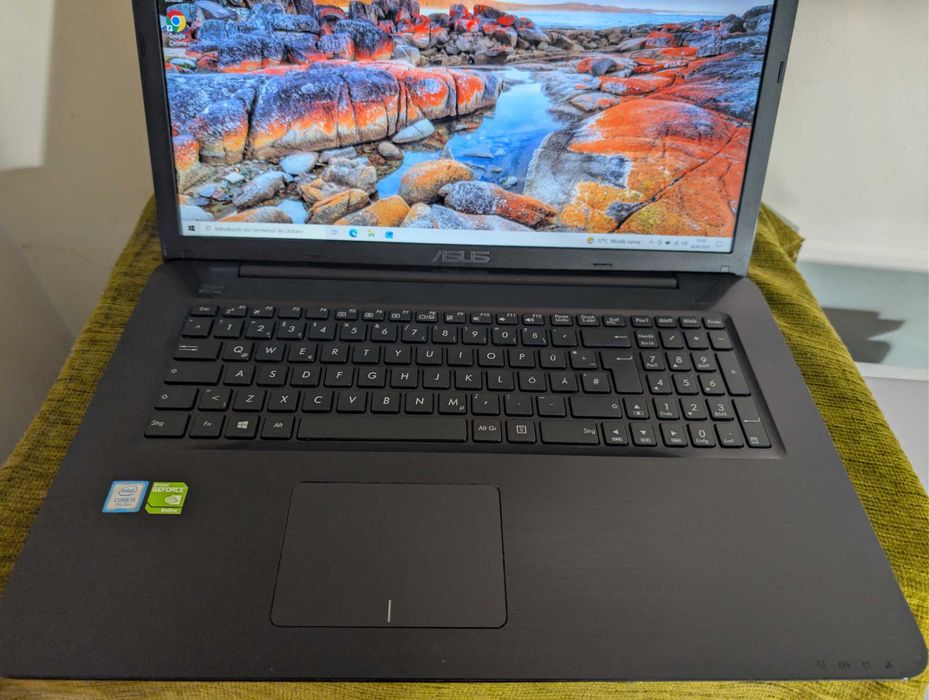 Laptop ASUS X756U, i5 7200u + NVIDIA GeForce 940MX