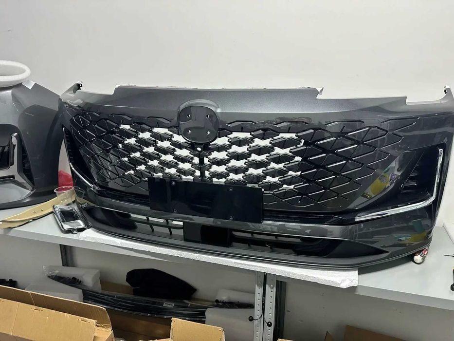 Передний бампер в сборе на Changan CS55 Plus