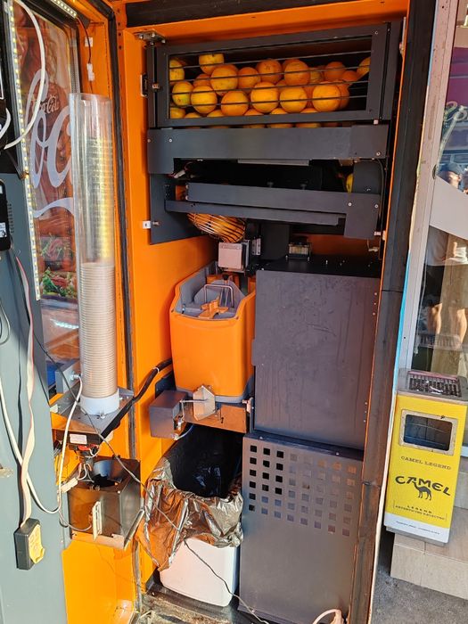 Вендинг автомат за фреш Oranfresh or70