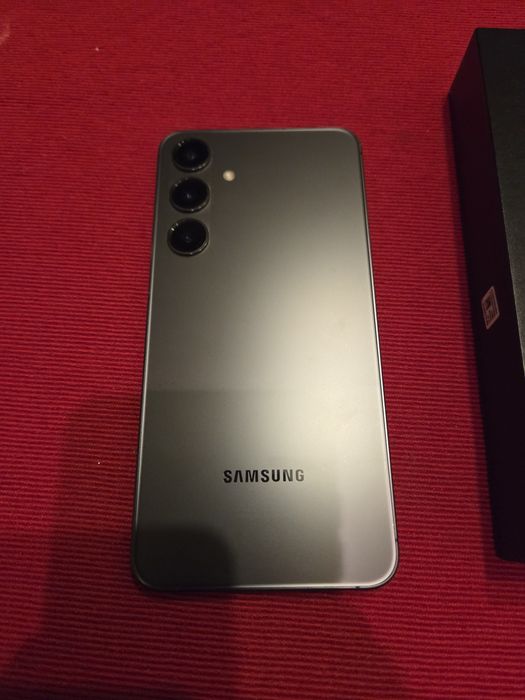 Продавам S24 Plus 256GB