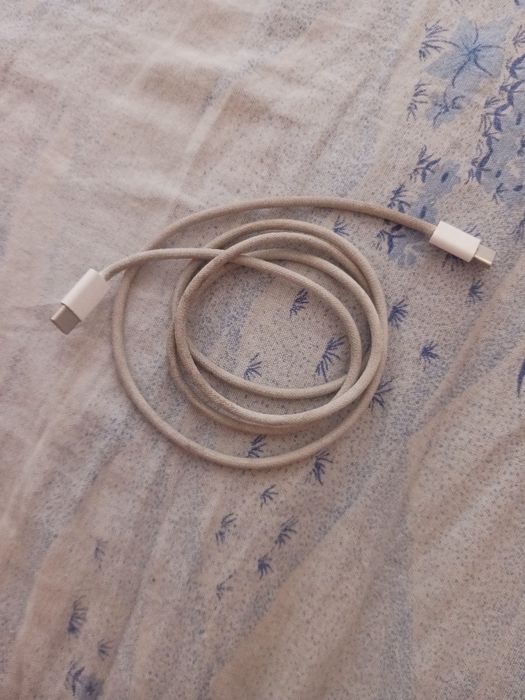 Оригинално Apple 20W USB-C зарядно + USB-C кабел
