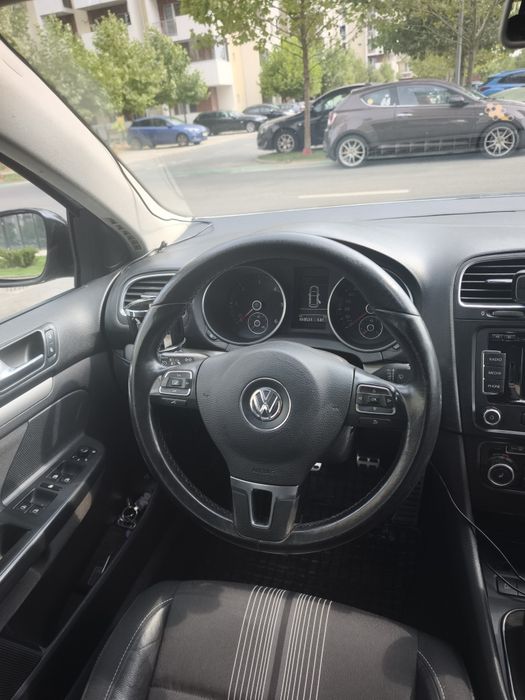 VW Golf 6 R20 Look / 1.6 TDI / Climatronic / Interior Mach / Navigație / An 2012